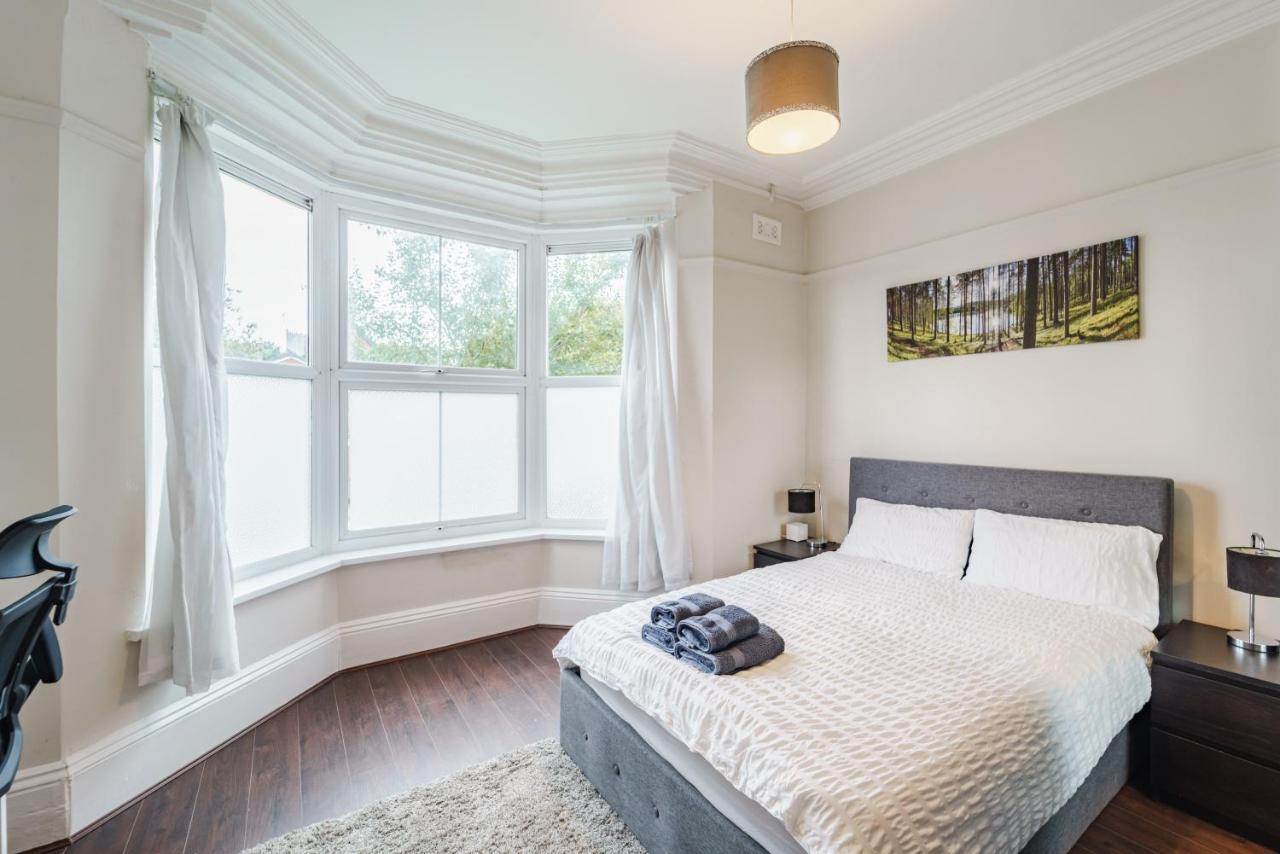Augusta Lodge Moseley برمنغهام المظهر الخارجي الصورة