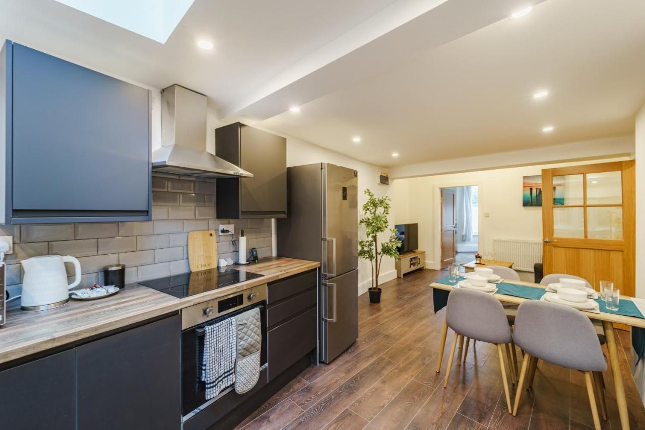 Augusta Lodge Moseley برمنغهام المظهر الخارجي الصورة
