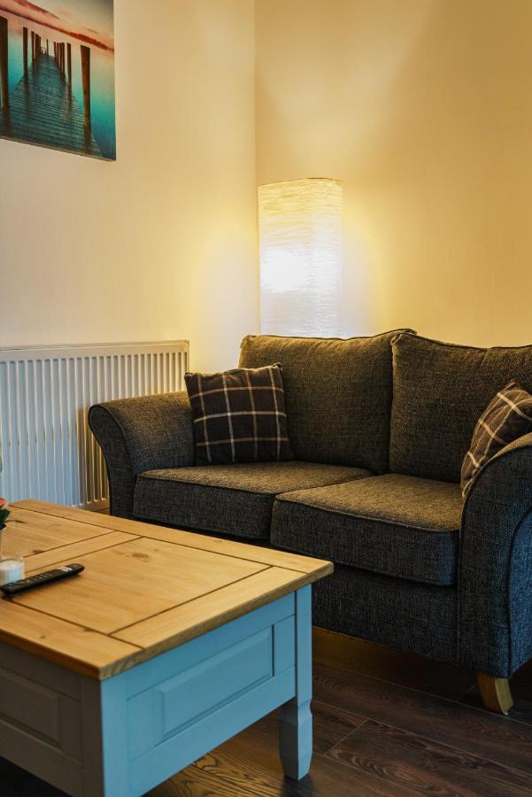 Augusta Lodge Moseley برمنغهام المظهر الخارجي الصورة